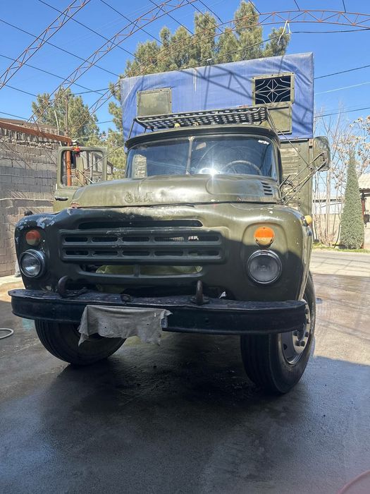Zil 130 yili 1989 sroshna sotiladi