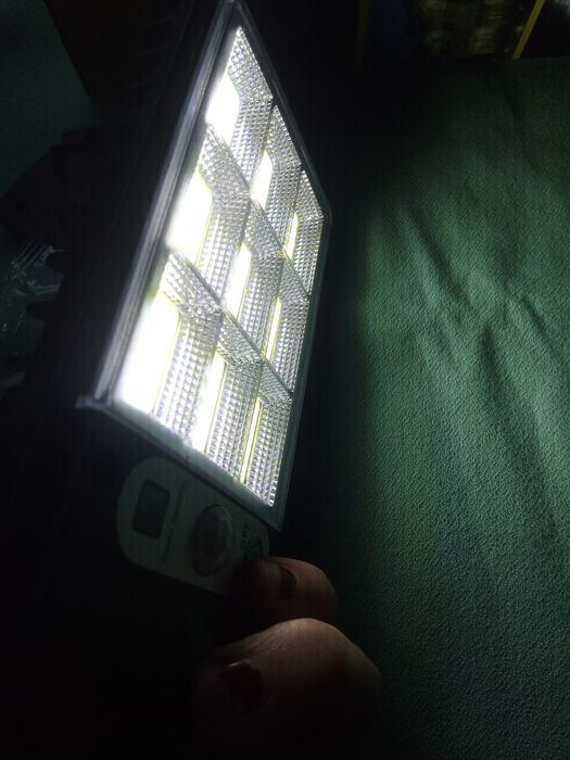 Сензорна дворна лампа, соларна