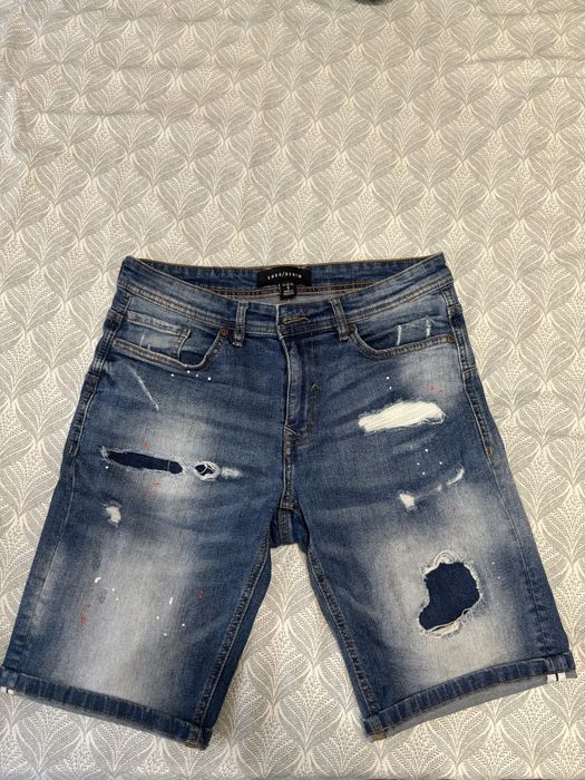 Мъжки дънки видове и Pause