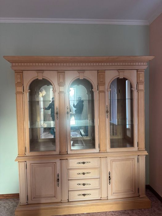 Шкаф 25тыс самовывоз Тауелсиздик 43/3