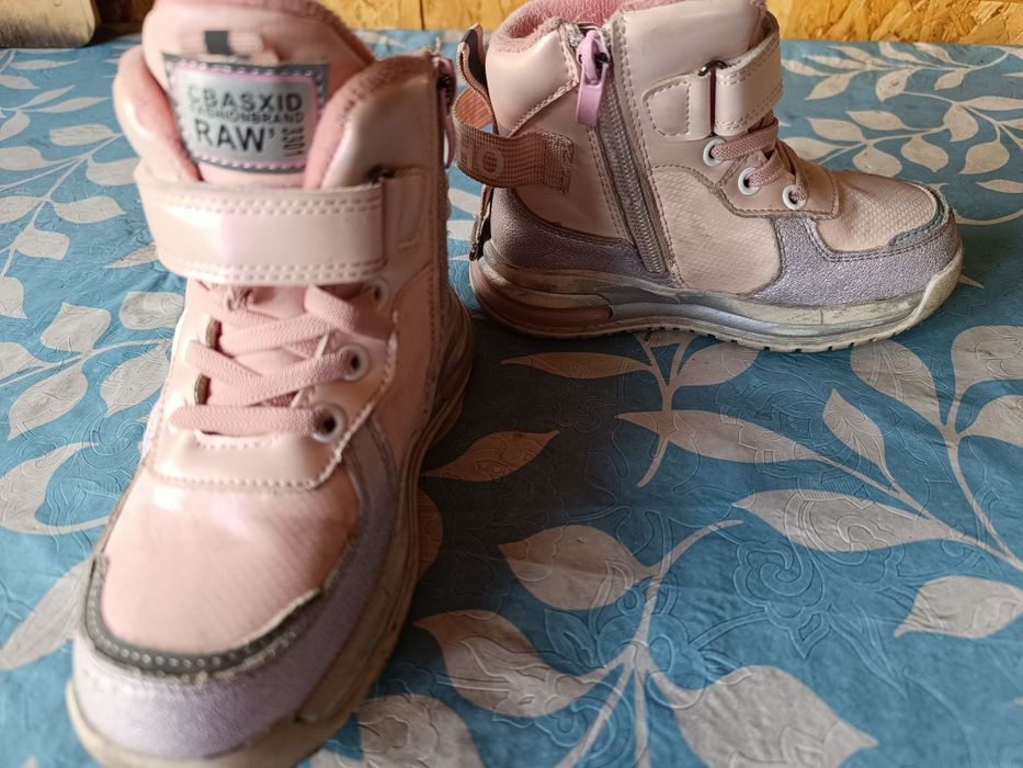 Продам кроссовки для девочки!