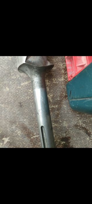 Перфоратор BOSCH SDS MAX