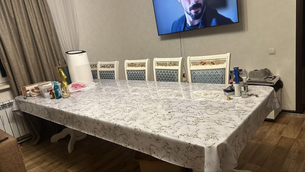 Срочно! Продам стол и стулья!