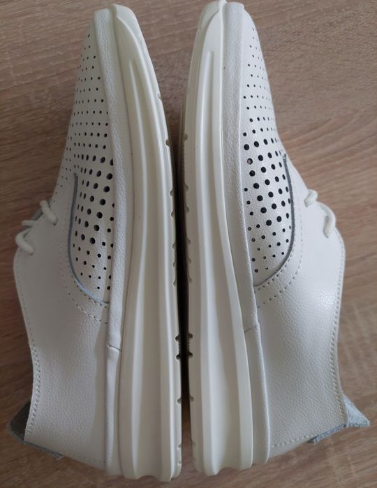 Дамски кожени обувки Tendenz - естествена кожа