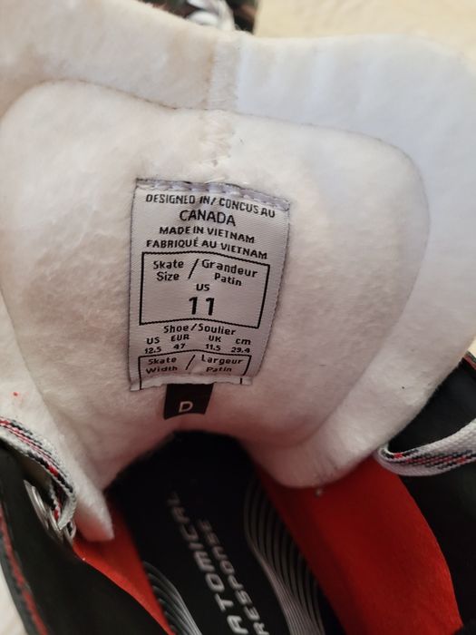 Продам коньки хоккейные