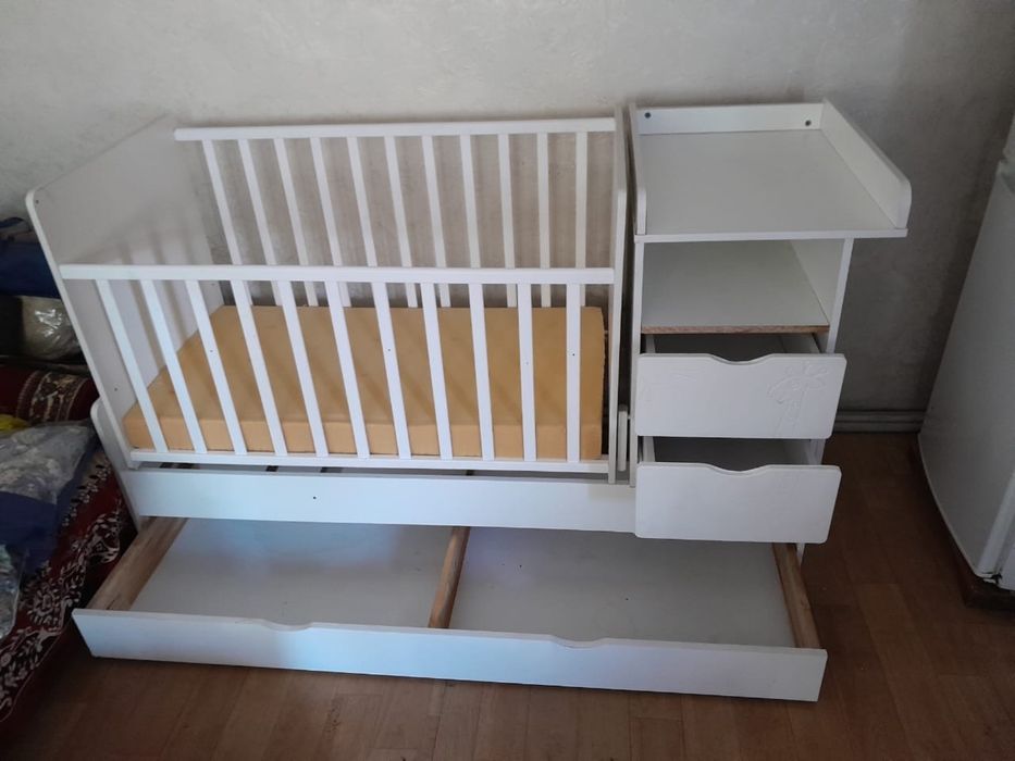 Срочно продается манежка трансфомер