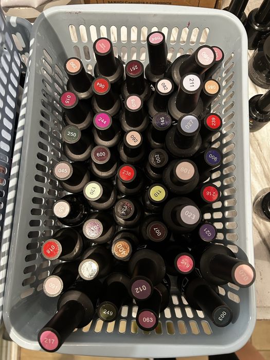 Продам все лаки вместе