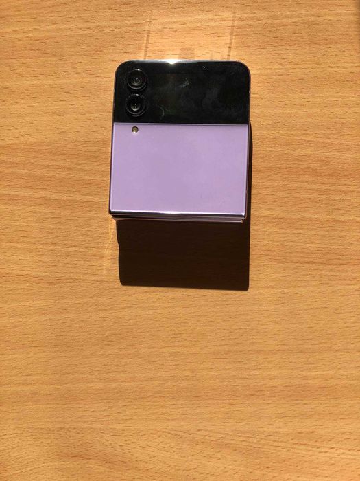 Samsung Galaxy Z flip4