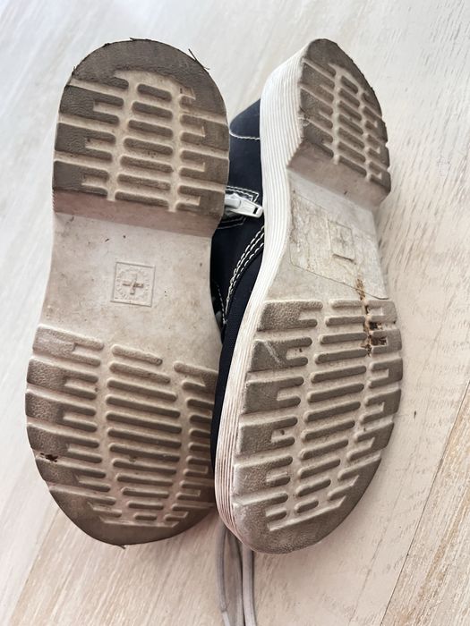боти Dr Martens.