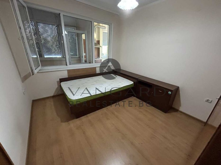 Продава се Тристаен апартамент в Пловдив, Център - 80 кв.м за 2933 €/кв.м - Снимка #6