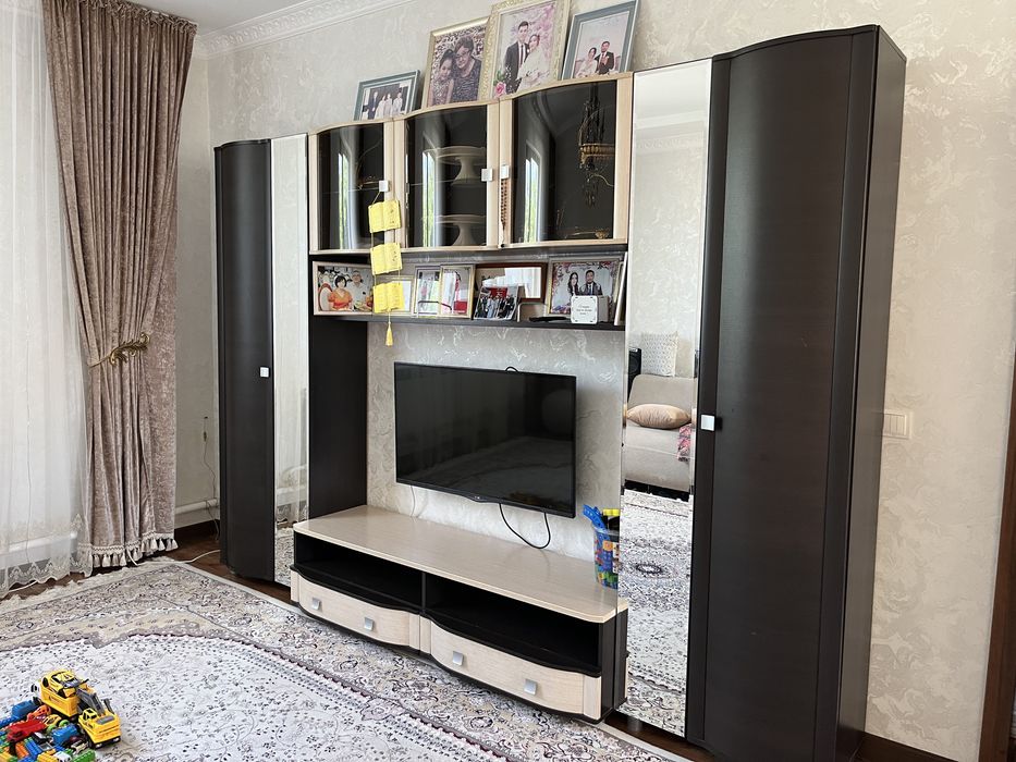 Продается стенка гарнитур