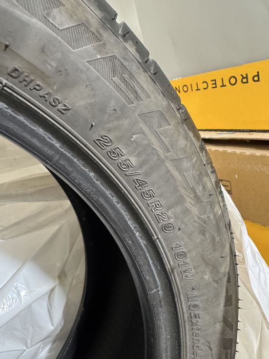 Brigestone 255/45/20 2бр