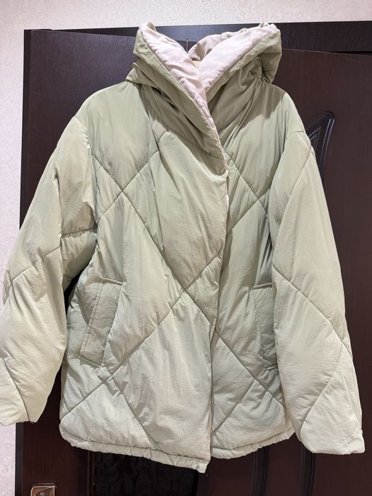 Продаю новую утепленную куртку, очень легкая