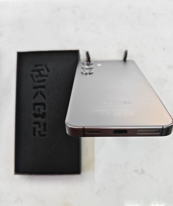 Samsung galaxy S24 sotiladi  8x128 GB pamit xolati idial chotki