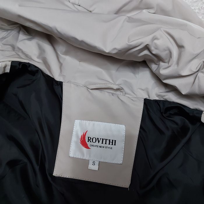 Пуховик зима-весна.