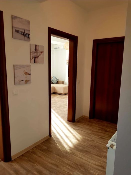 Inchiriez apartament decomandat 2 camere Mamaia Summerland