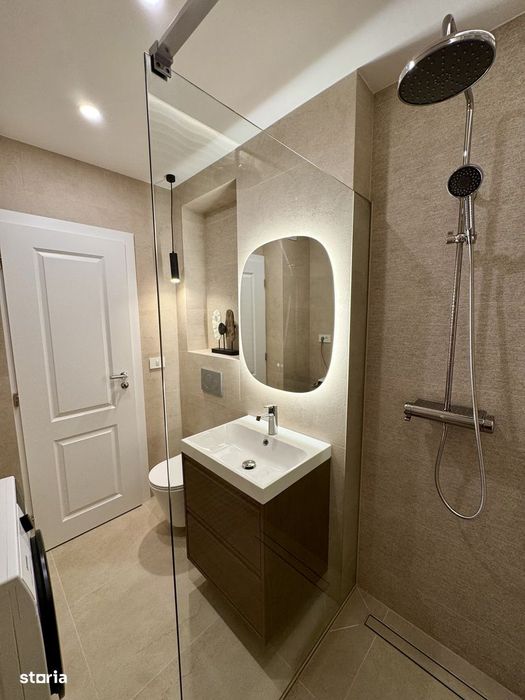 Inchiriez apartament 3 camere, Piata Spitalului-Intim