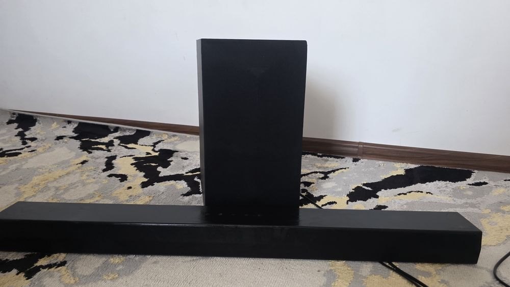 LG Soundbar + Subwoofer – stare foarte bună