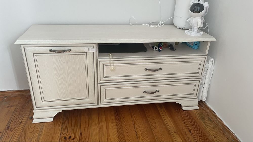 Тумба под телевизор