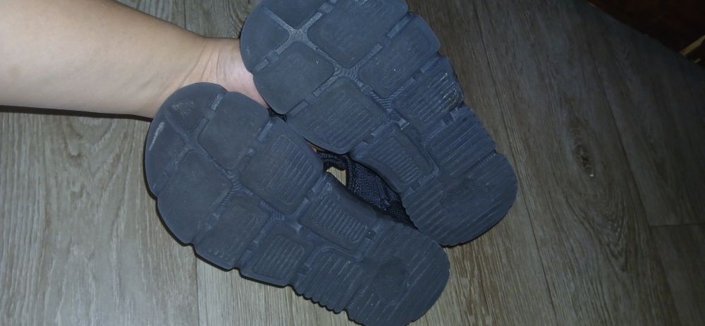 Продам детские сандали