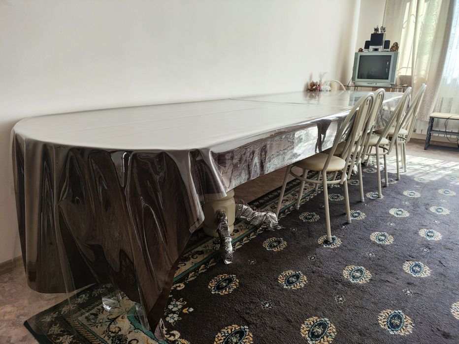 Большой праздничный стол 4 метра