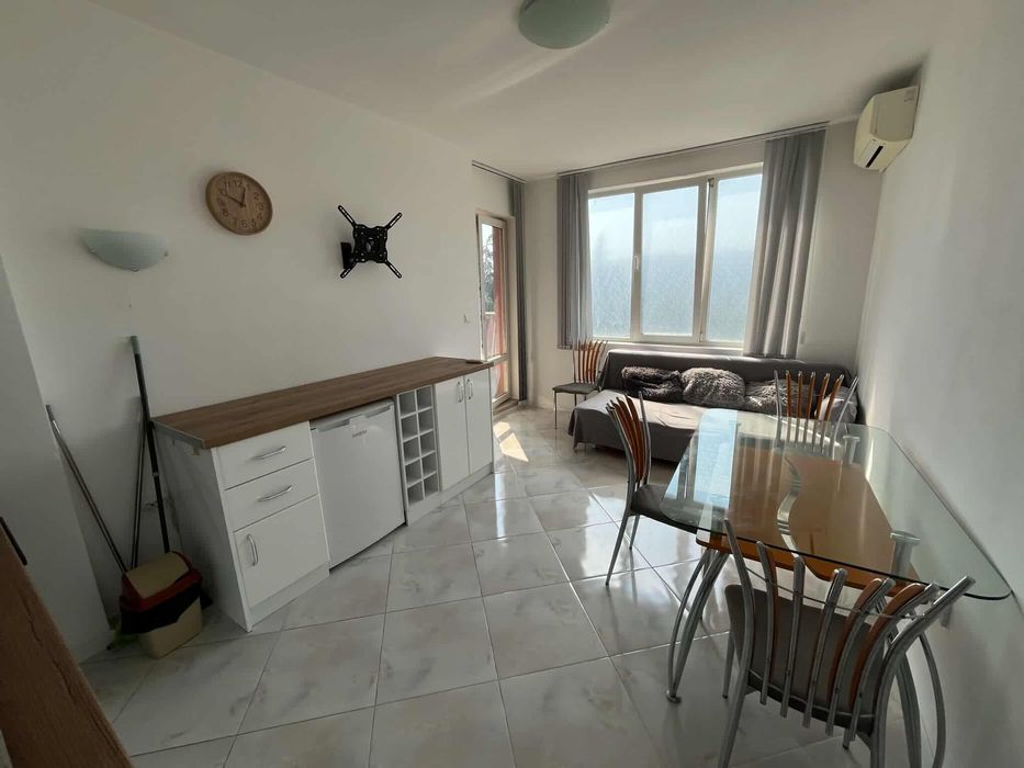 Дава се под наем Двустаен апартамент в Варна, Левски - 50 кв.м за 598.23 € - Снимка #2