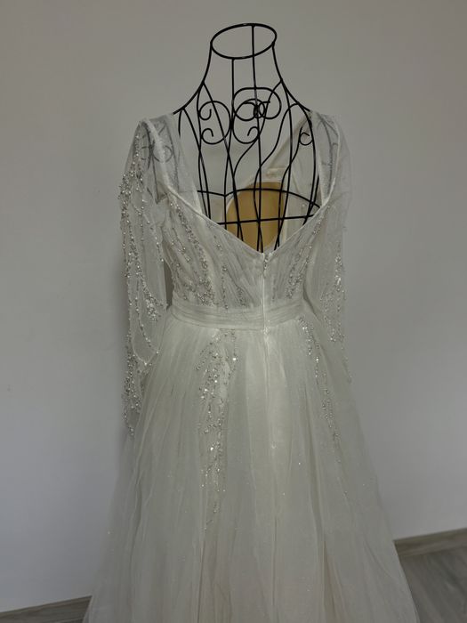 Rochie de mireasa in A