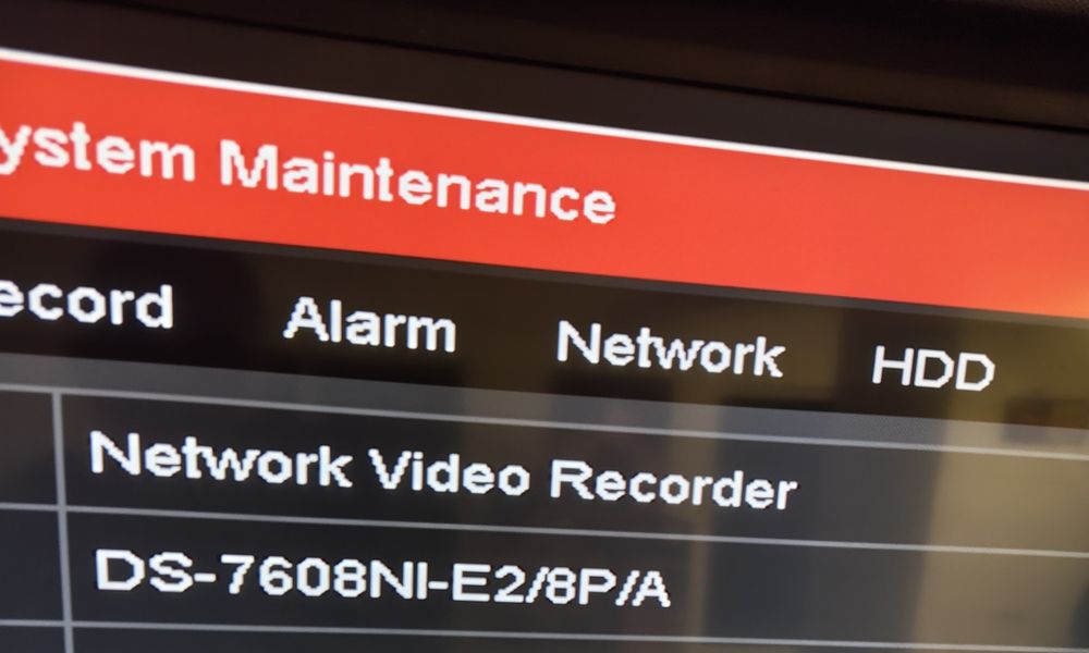 NVR Hikvision 8 canale DS-7608NI-E2/8P/A