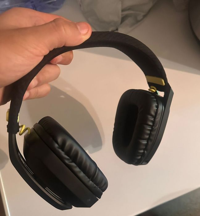 Продам наушники игровые