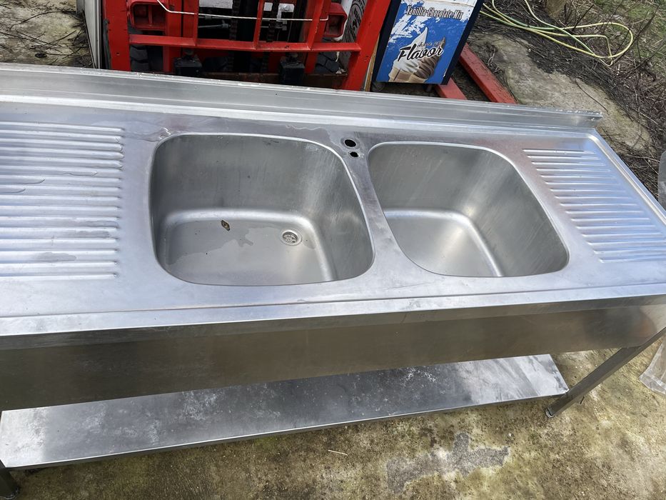 Мивка неръждавейка