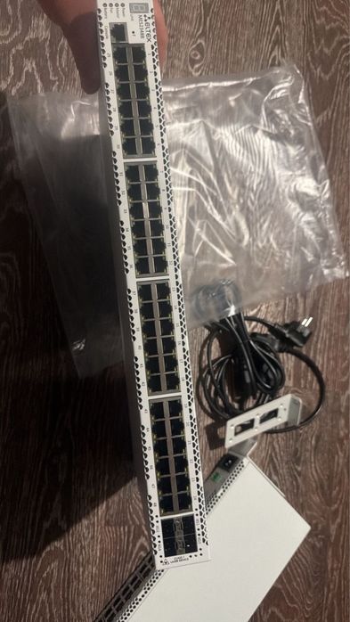 Комутатор 24,48 портов новые
