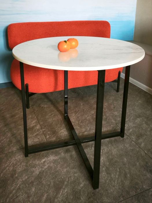 Кухонный круглый стол