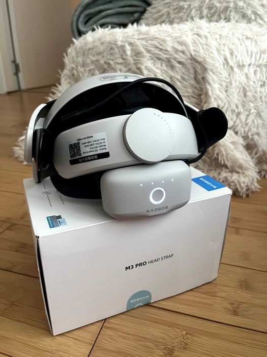 Продавам Meta Quest 3 512GB + допълнителни аксесоари