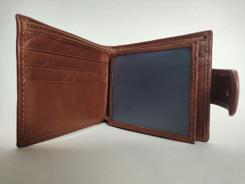 Портфейл Арт93, Неизползван, кафява кожа.