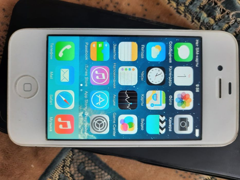 Продам iPhone 4s