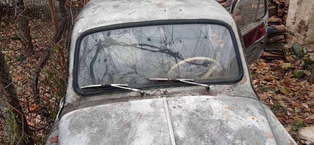 Zaz 965 на части.