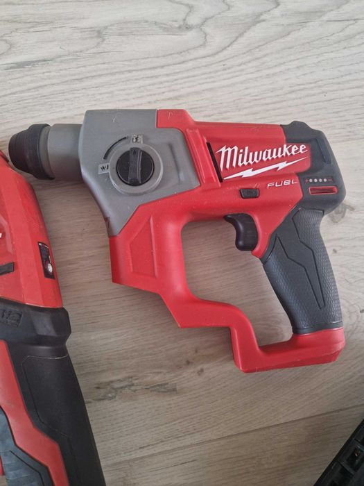 Scule    Milwaukee m12