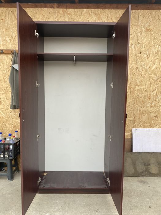 Продам шкафы офисные