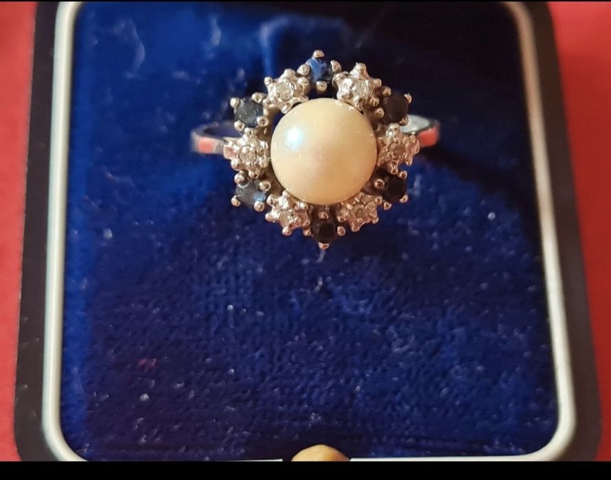 Inel cu perla Akoya , din aur alb 333 cu safire şi diamante