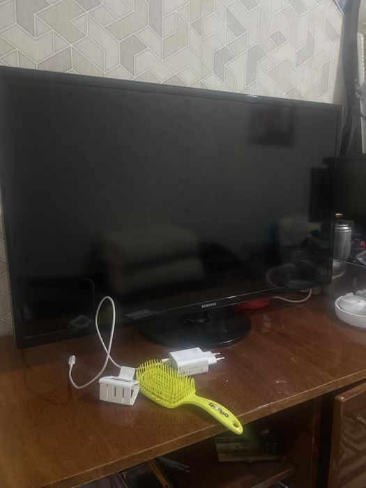 Продам телевизор самсунг
