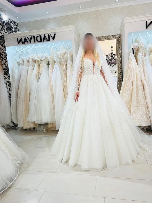 Vând Rochie de mireasa, Vladiyan Royal