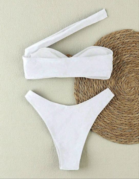 Бански костюм тренд