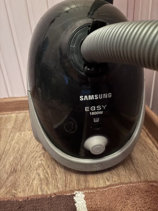 Пылесос Samsung Easy 1800W