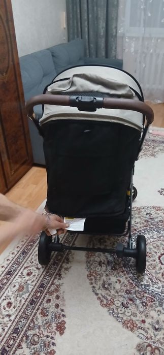Продам прогулочная коляска