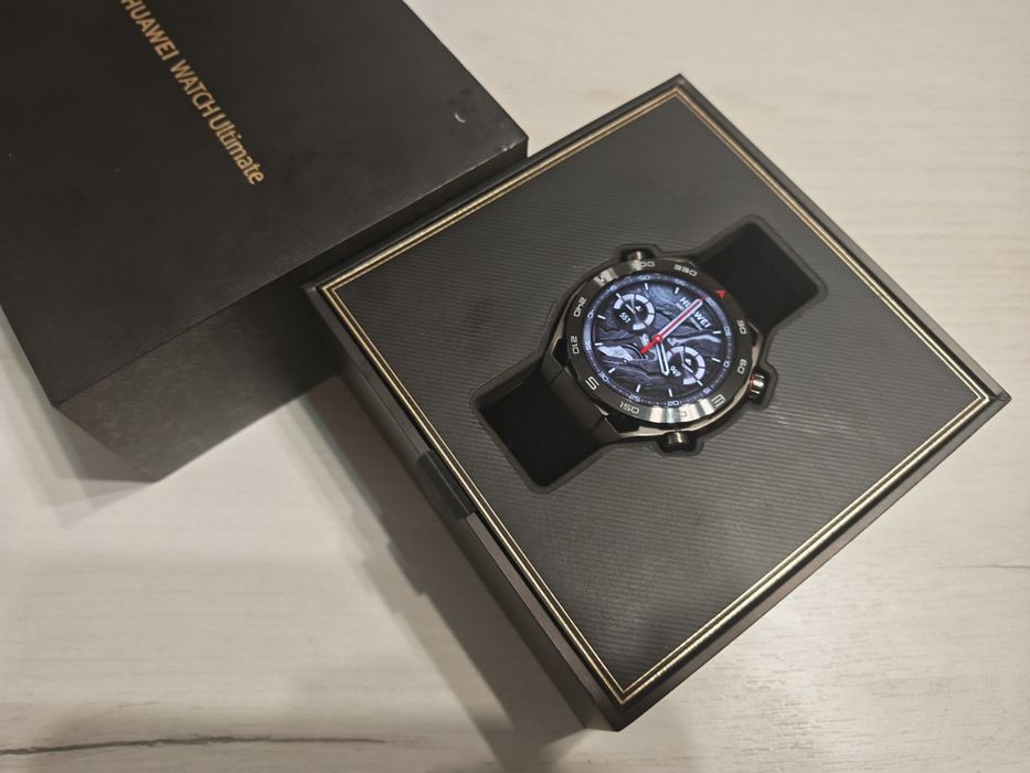 Като нов Huawei Watch Ultimate Black Гаранция