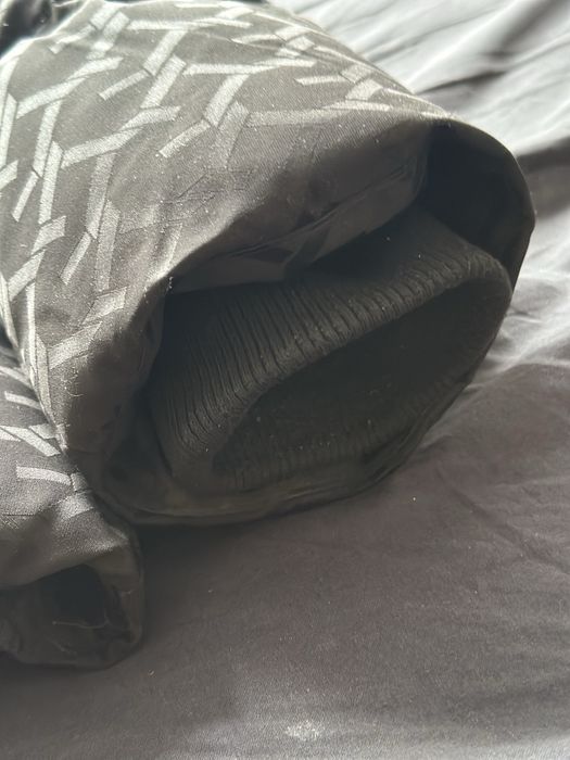 geaca de iarna Guess XXL