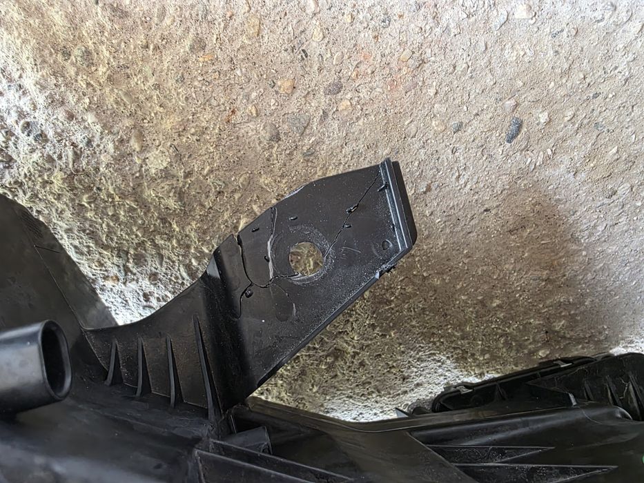 Volvo EX30 ляв и десен фар