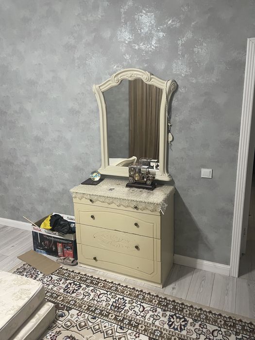 Спальный гарнитур