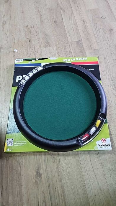 La Ducale - 33 см тава за зарове с 5 зара Yahtzee и 21 жетона. Зелен