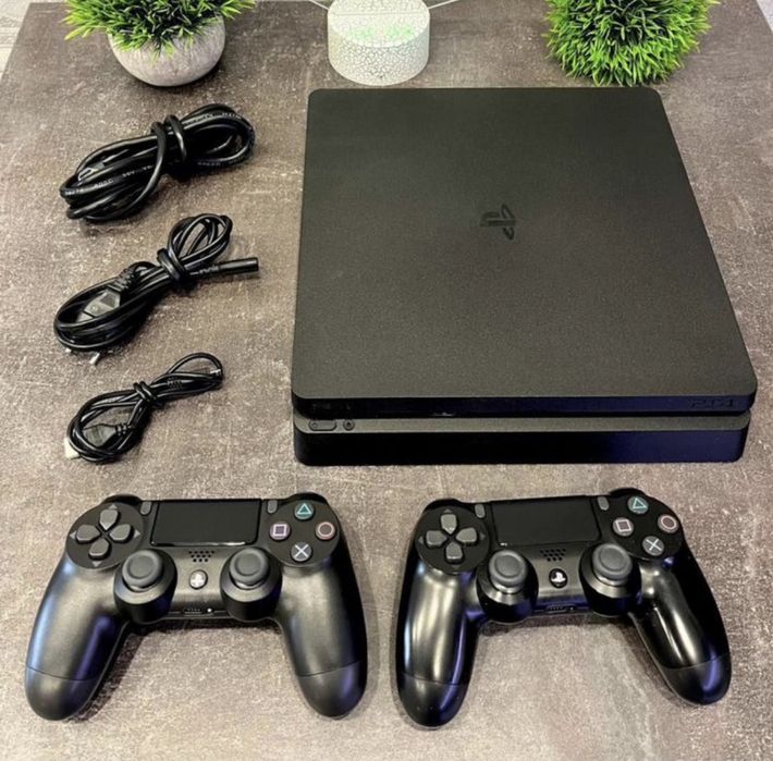 PS 4 slim 500 GB с UFC 4, FC 25, Battlefield V и 160+ игр